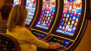 Filipino player enjoying live dealer casino games on jl1 platform